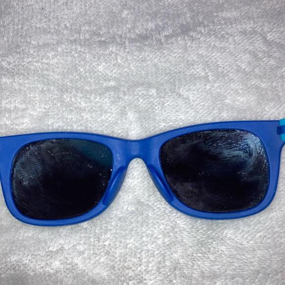 sunglasses for toddler 🩵🕶️💛🕶️🩵 - Picture 6 of 16